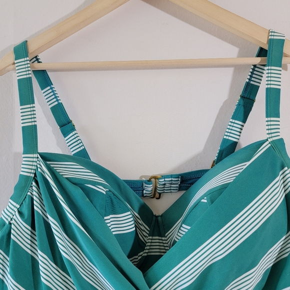 Terra Sky Green White Stripes Pleated One Piece Swimsuit 1X Underwire Resort - Picture 5 of 12
